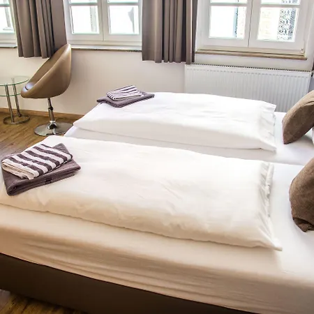 Zur Post Bed and Breakfast 3*