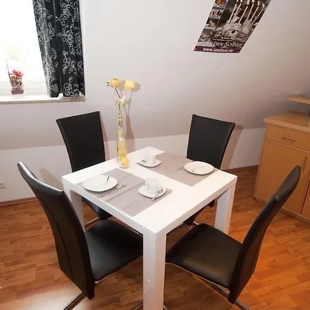 Bed and Breakfast Zur Post 3*