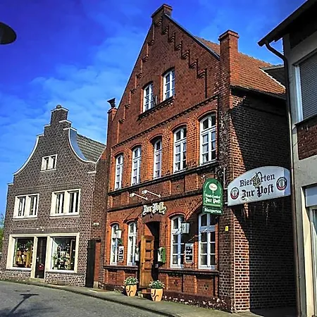 Zur Post Bed and Breakfast 3*