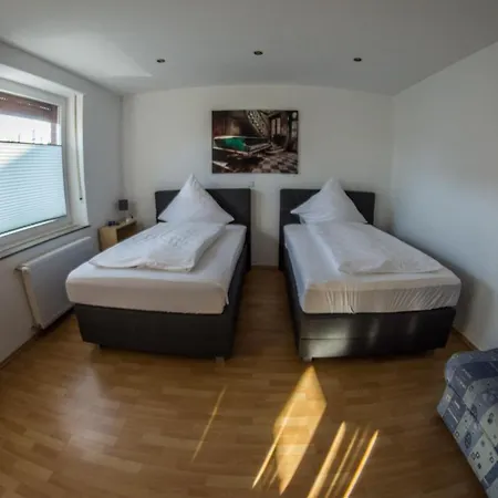 Bed and Breakfast Zur Post 3*
