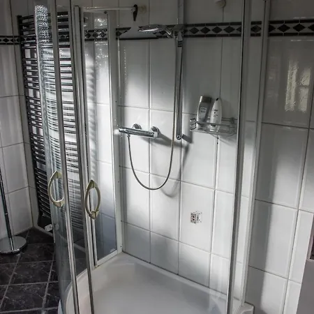 فندق مبيت وإفطار Zur Post