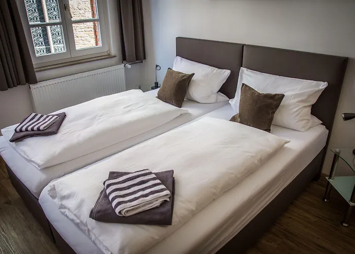 Zur Post Bed & Breakfast 3*