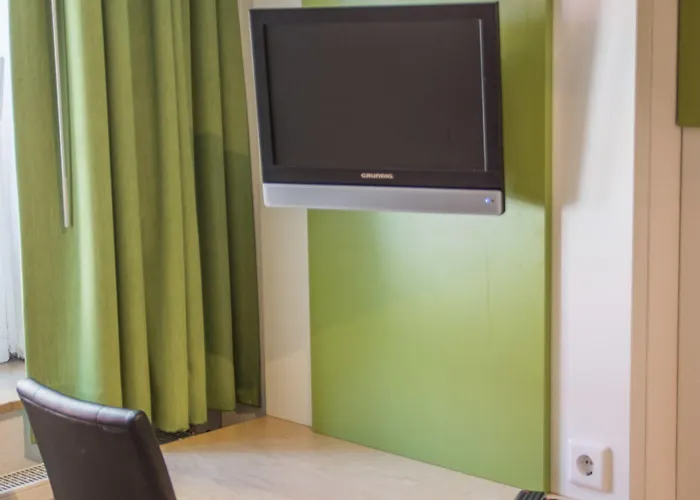 Zur Post Bed & Breakfast 3*