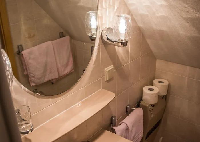 Bed & Breakfast Zur Post 3*